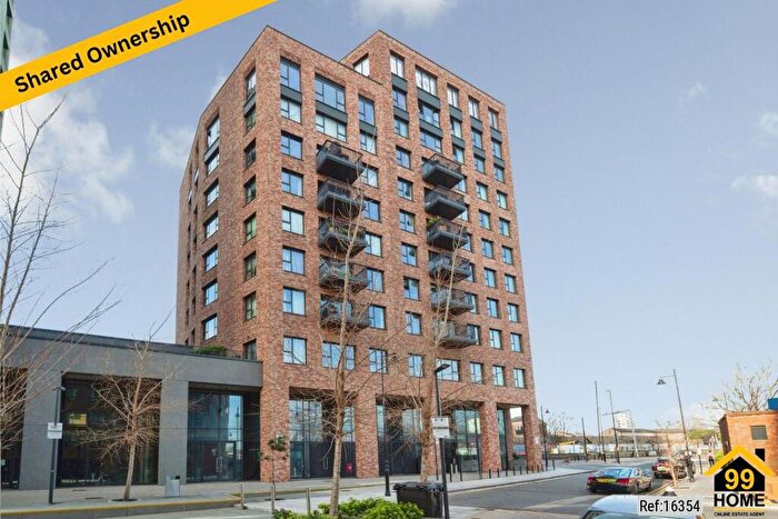 2 Bedroom Apartment For Sale In Headwater Point Block A, London, E3