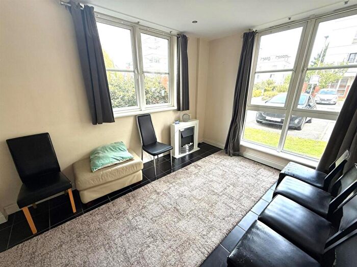 4 Bedroom Terraced House To Rent In Helmdon Road, Leicester, LE2