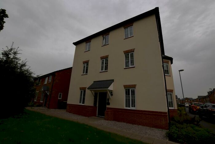 2 Bedroom Flat To Rent In Beaminster Avenue, Cottam, Preston, Lancashire, PR4