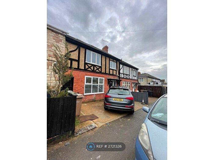 5 Bedroom Terraced House To Rent In Seymour Avenue, Luton, LU1