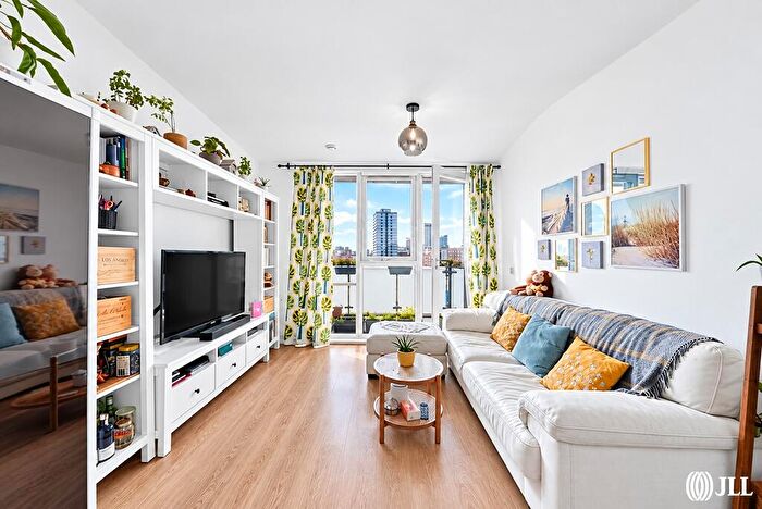2 Bedroom Apartment For Sale In Rick Roberts Way, London, E15