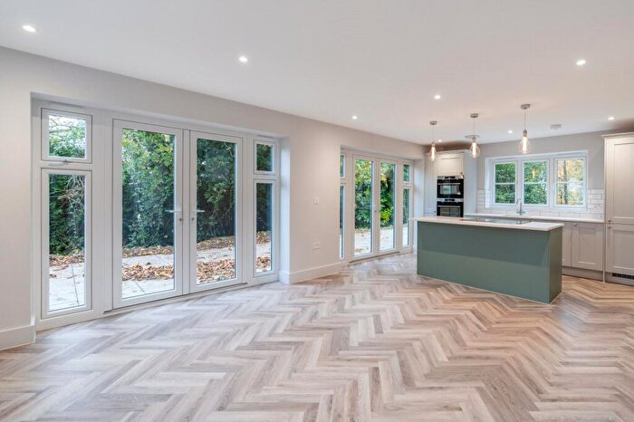4 Bedroom Detached House For Sale In Moralee Close, Rowlands Hill, Wimborne, Dorset, BH21