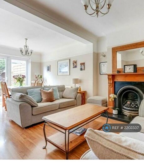 4 Bedroom Semi-Detached House To Rent In Ashford Crescent, Enfield, EN3