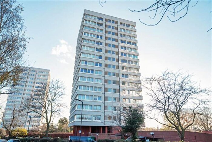 2 Bedroom Apartment For Sale In Lincoln Court., N16