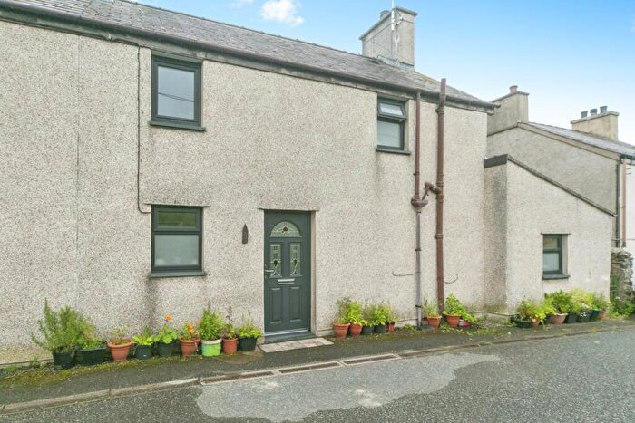2 Bedroom Semi-Detached House For Sale In Long Street, Gerlan, Bethesda, Bangor, LL57