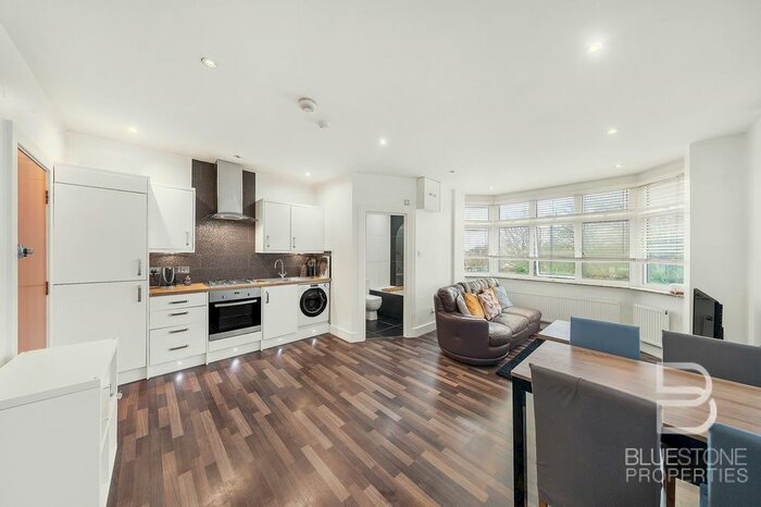 1 Bedroom Flat To Rent In Drewstead Road, London, SW16