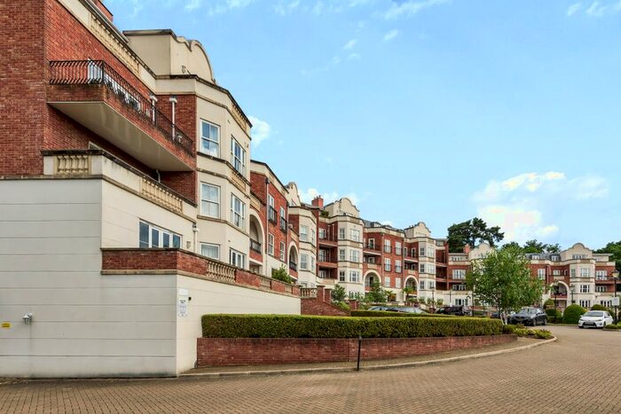 2 Bedroom Flat To Rent In Burleigh Road, Ascot, SL5