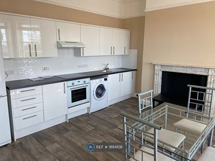 3 Bedroom Flat To Rent In Somerset Street, Kingsdown, Bristol, BS2