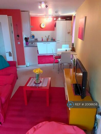 1 Bedroom Flat To Rent In Carter House, London, SW11