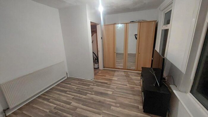 Studio To Rent In Clacton Road, London, E17