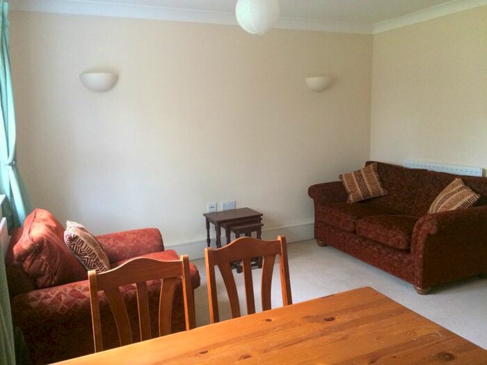 2 Bedroom Flat To Rent In Gearing Close, Tooting Bec, SW17