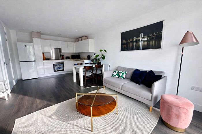 2 Bedroom Flat For Sale In Handley Drive, Kidbrooke, London, SE3