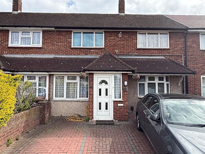 4 Bedroom Terraced House To Rent In Canopus Way, Staines-Upon-Thames, TW19