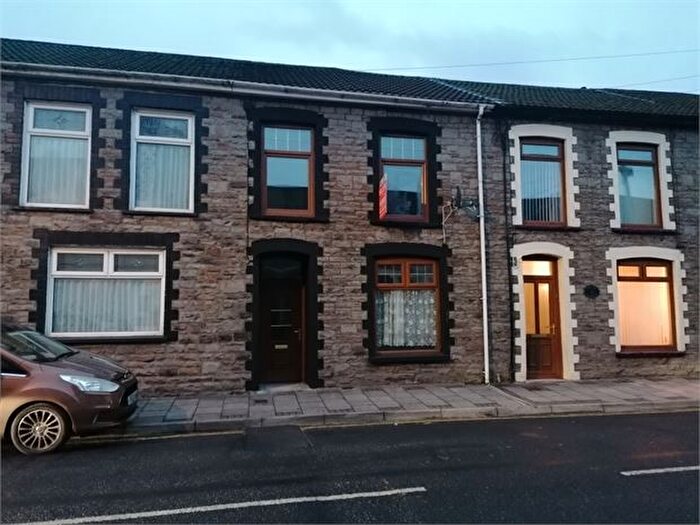 3 Bedroom Terraced House To Rent In Brook Street, Williamstown, Tonypandy, Rct., CF40