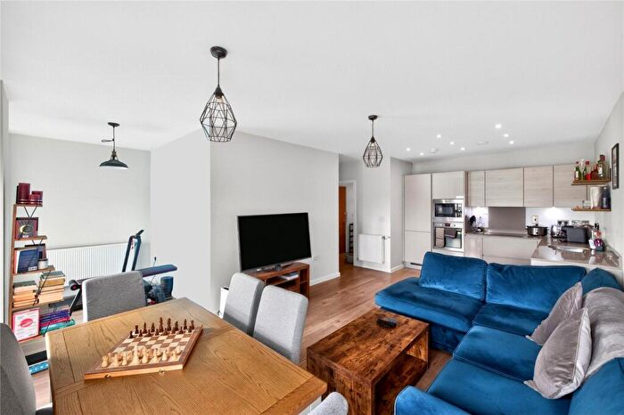 2 Bedroom Apartment To Rent In Geoff Cade Way, London, E3