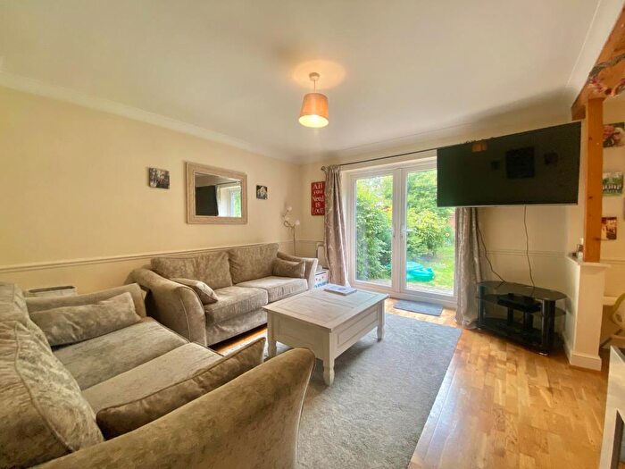 3 Bedroom Semi Detached House To Rent In Benson, Wallingford, OX10