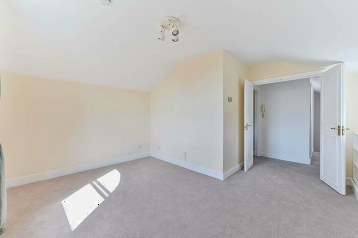 1 Bedroom Flat To Rent In Anerley Park, Anerley, London, SE20