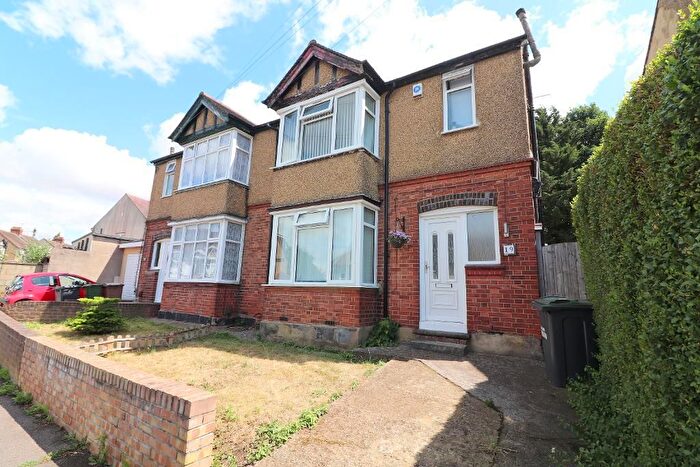 3 Bedroom Semi-Detached House For Sale In Rutland Crescent, Luton, Bedfordshire, LU2