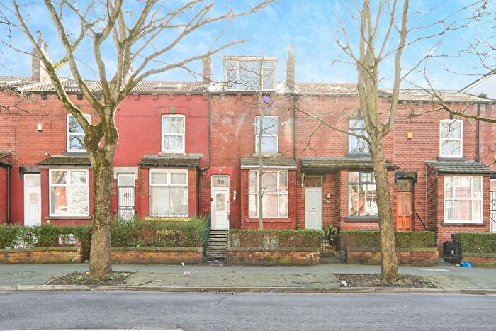 4 Bedroom Terraced House For Sale In Coldcotes Avenue, Leeds, LS9