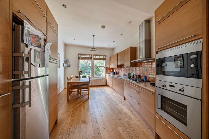 5 Bedroom Terraced House To Rent In Huddleston Road, Tufnell Park, London, N7