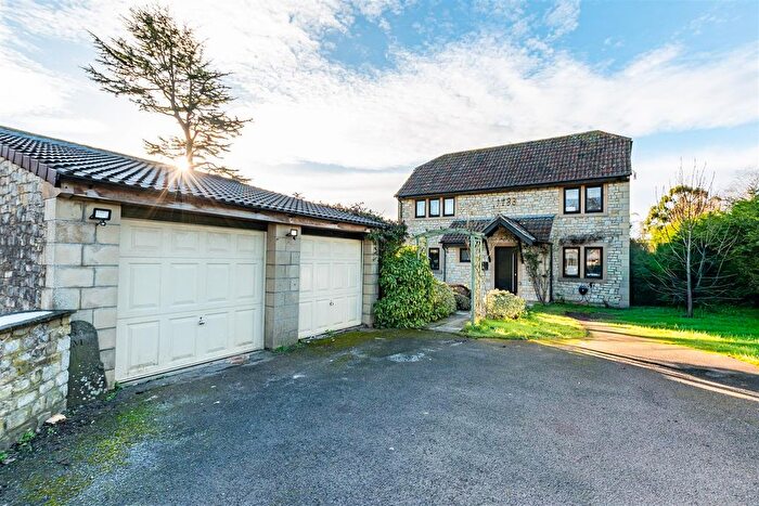 4 Bedroom Detached House For Sale In Saltford Court, Saltford, Bristol, BS31