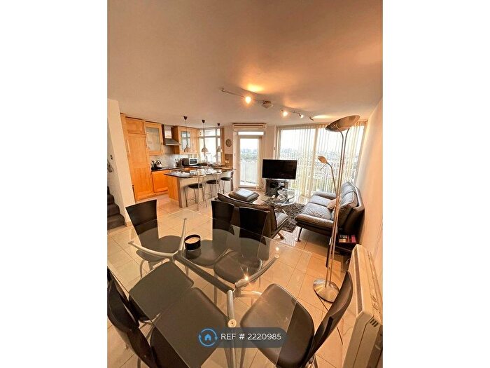 2 Bedroom Flat To Rent In Campden Hill Towers, London, W11