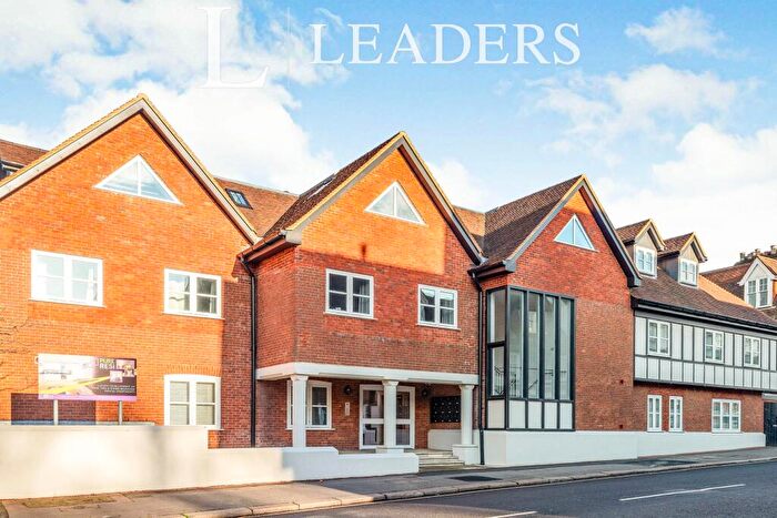 2 Bedroom Flat To Rent In Westcroft, West Street, RH2