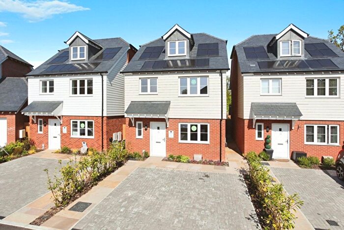 4 Bedroom Detached House For Sale In Cobnut Close, Sissinghurst, Cranbrook, Kent, TN17