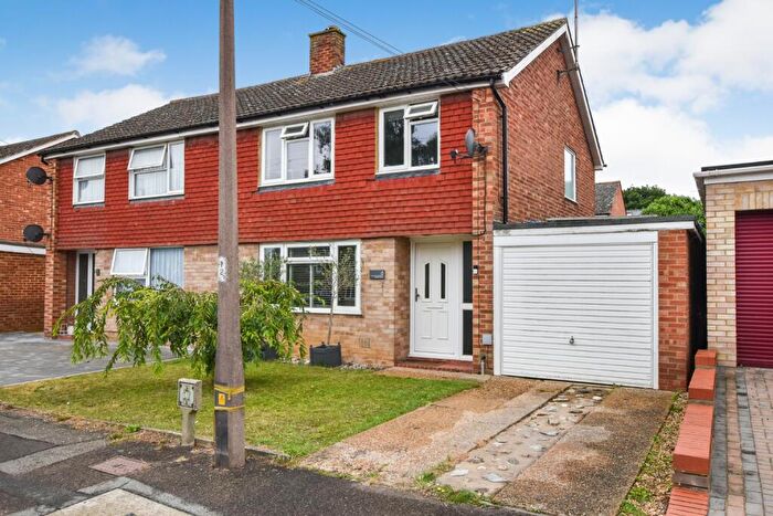 3 Bedroom Semi Detached House For Sale In Dorset Road, Maldon, CM9