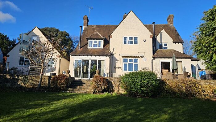 4 Bedroom Detached House To Rent In Burford Road, Cirencester, GL7