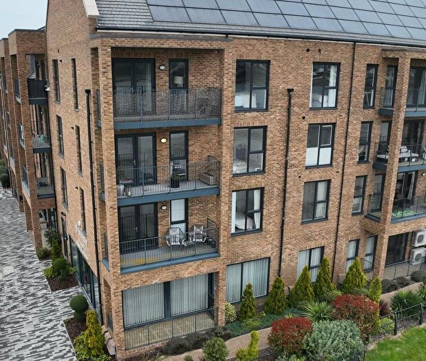 2 Bedroom Flat To Rent In Knights Templar Way, Rochester, ME2