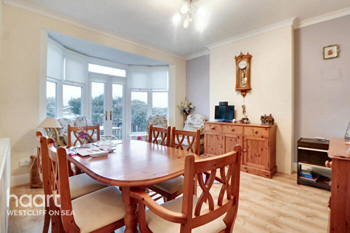3 Bedroom Bungalow For Sale In Dulverton Avenue, Westcliff-On-Sea, SS0