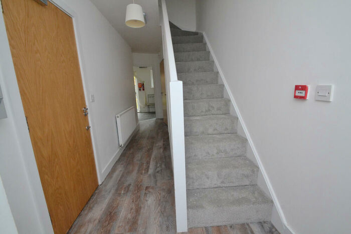 5 Bedroom Town House To Rent In Dryden Street, Ardwick, Manchester, M13