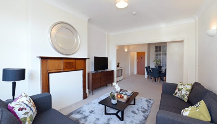 5 Bedroom Flat To Rent In Park Road, London, NW8