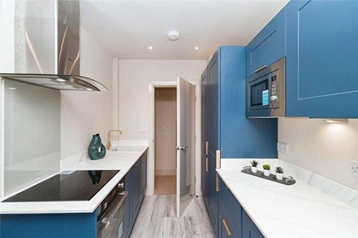 2 Bedroom Property To Rent In Whalley Road, Manchester, M16