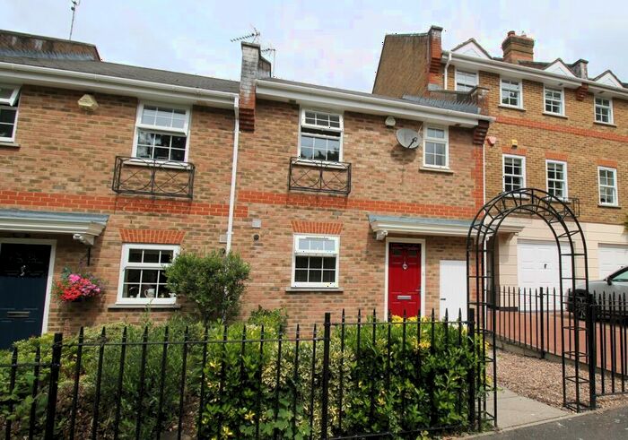 3 Bedroom Terraced House To Rent In Lancaster Drive, Camberley, GU15