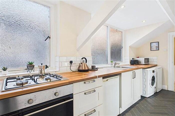 1 Bedroom Apartment To Rent In Mosley Street, Newcastle Upon Tyne, NE1