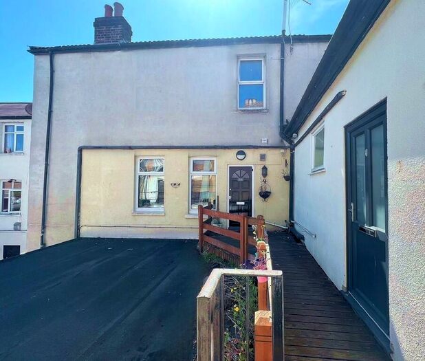 3 Bedroom Private Hall To Rent In St Johns Mews, Victoria Grove, Southsea, PO5