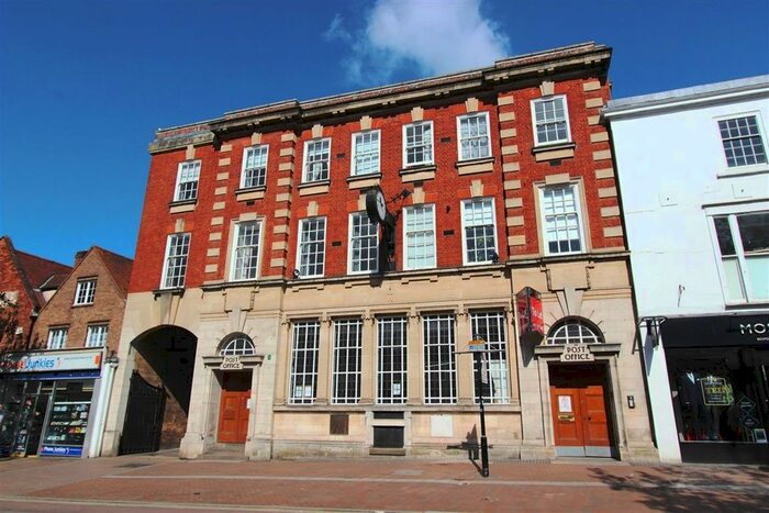 2 Bedroom Flat To Rent In North Street, Taunton, TA1