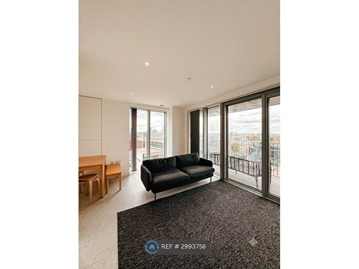 2 Bedroom Flat To Rent In Jacquard Point, London, E1