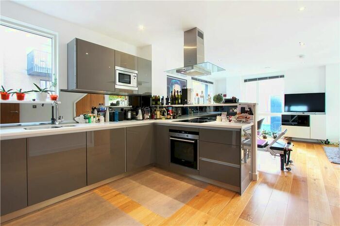 2 Bedroom Property To Rent In Woodmill Street, Bermondsey, London, SE16