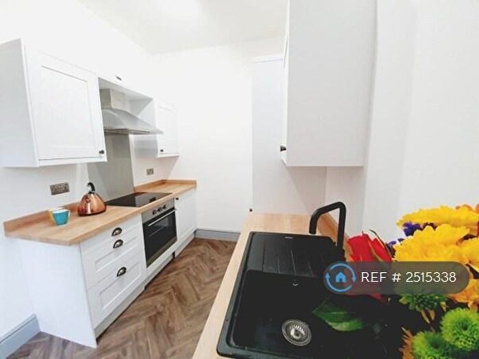 2 Bedroom Flat To Rent In At, Long Eaton, Nottingham, NG10