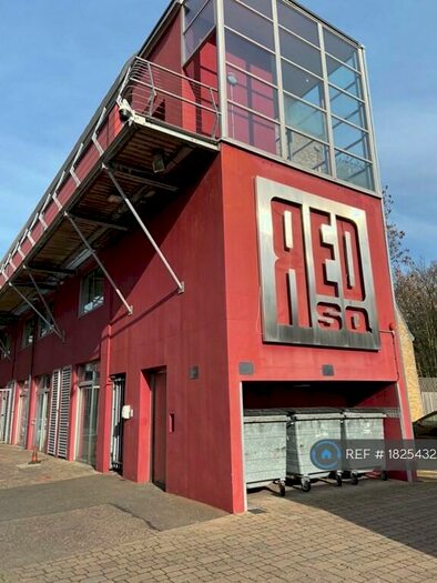 2 Bedroom Flat To Rent In Red Square, London, N16