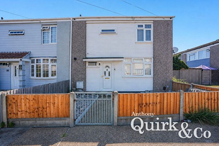 3 Bedroom End Of Terrace House For Sale In First Avenue, Canvey Island, SS8
