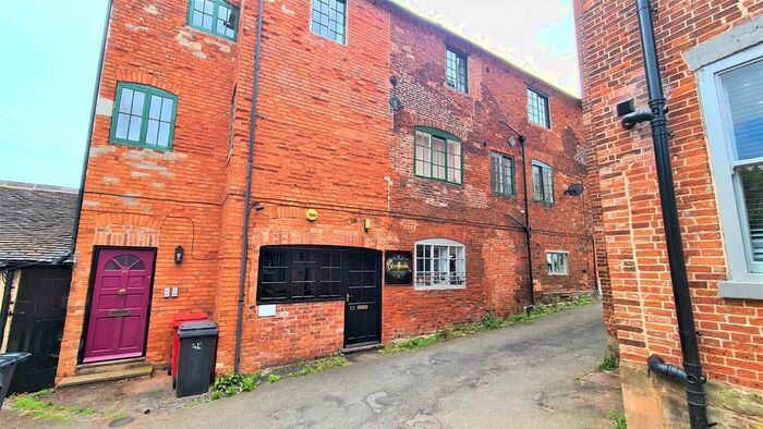 2 Bedroom Apartment To Rent In Market Street, Castle Donington, Derby, DE74