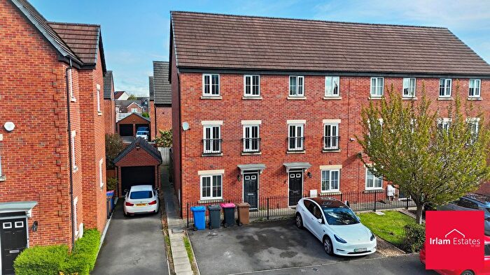 4 Bedroom End Terrace House To Rent In Lorna Way, Irlam, Manchester, M44