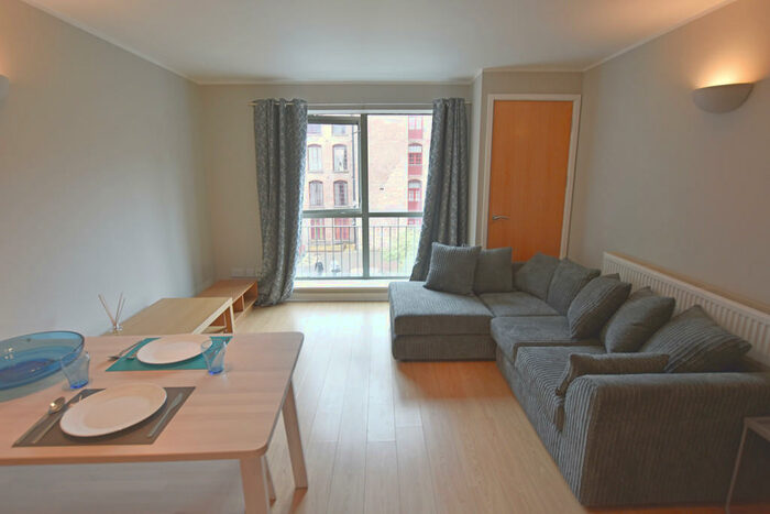 2 Bedroom Apartment To Rent In Raleigh Square, Raleigh Street, Arbretum, NG7