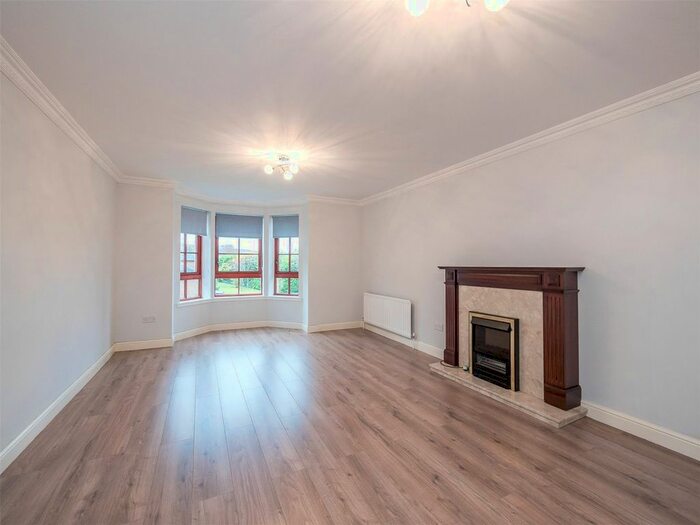 4 Bedroom Flat To Rent In Orchard Brae Gardens West, Edinburgh, EH4