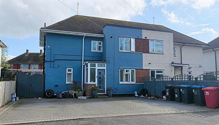 3 Bedroom Semi-Detached House To Rent In Stirling Way, Ramsgate, CT12