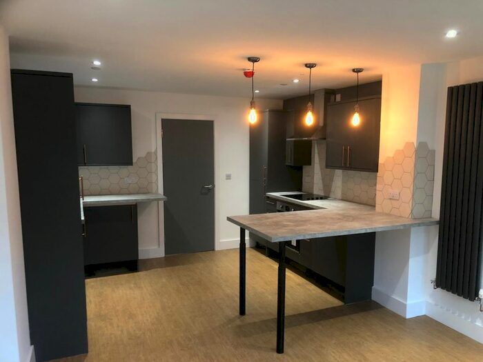 5 Bedroom Terraced House To Rent In Humphrey Street, Mount Pleasant, Swansea SA1